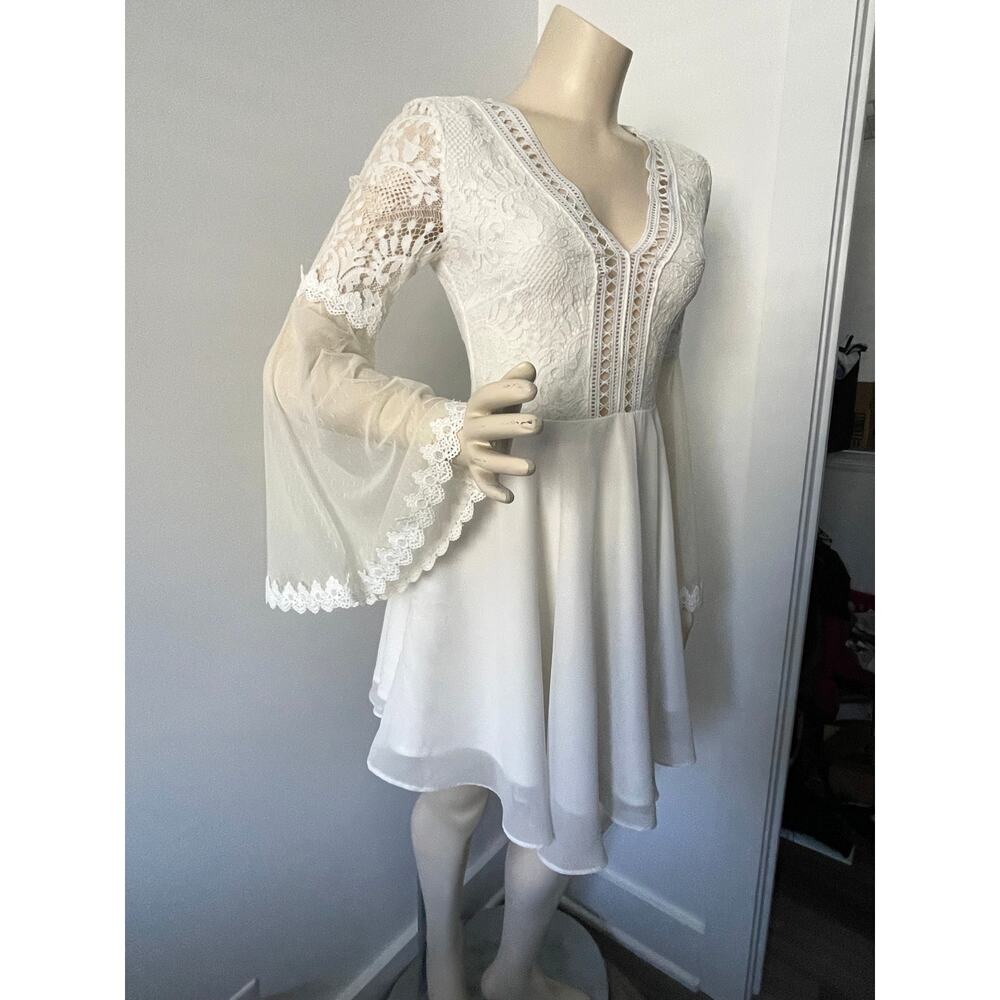Two Sisters Bethany Lace Boho Short White Wedding Dress Size 8 - Picture 2 of 11